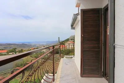 Balkon ili terasa u objektu Family friendly house with a swimming pool Gornje Sitno, Split - 20009