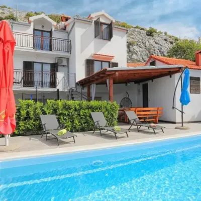 Family friendly house with a swimming pool Gornje Sitno