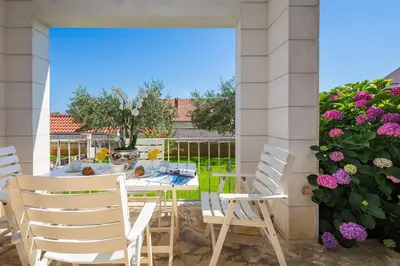 Vrt u objektu Apartments with parking space Supetar, Brac - 20130