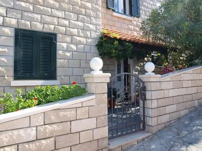 Zgrada u kojoj se nalazi apartman