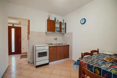Kuhinja ili čajna kuhinja u objektu Apartments Antun