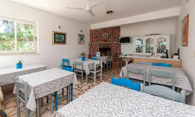 Kuhinja ili čajna kuhinja u objektu Apartments Blazenka