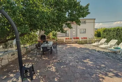 Vrt u objektu Villa Marija with private heated pool