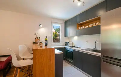 Kuhinja ili čajna kuhinja u objektu Apartman Paiz
