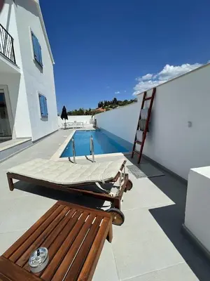 Bazen u objektu Island Brac - Villa Vita ili u blizini