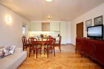 TV i/ili zabavni centar u objektu Villa Marietta Equino