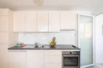 Kuhinja ili čajna kuhinja u objektu Bounty Apartment
