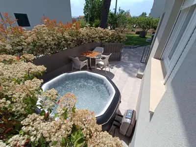 Bazen u objektu Holiday Home Relax ili u blizini