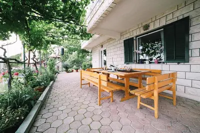 Vrt u objektu Apartment in Duce with sea view, balcony, air conditioning, WiFi 4167-5