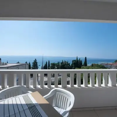 Apartment in Duce with sea view