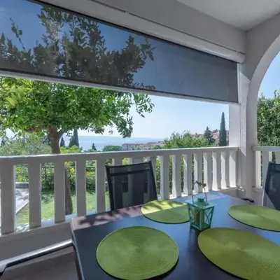 Apartment in Duce with sea view