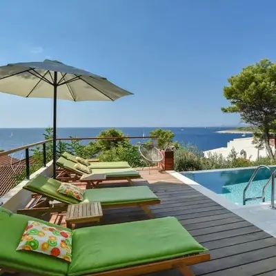 4 bedrooms villa Hvar located 100m from the sea and 1