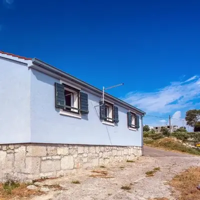 CHEAP APARTMENT near OMIŠ
