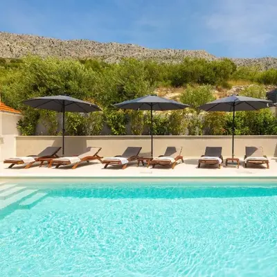 Luxury Apartment Lorena - Private Heated Pool -