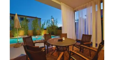 Bazen u objektu Villa Bamboo ili u blizini