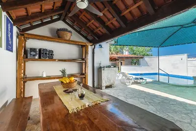 Bazen u objektu Family friendly house with a swimming pool Skrip, Brac - 17345 ili u blizini