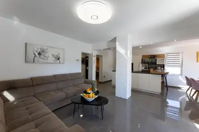 Kuhinja ili čajna kuhinja u objektu Holiday Home Zrincy