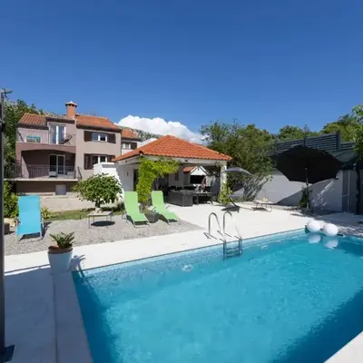 Holiday Home Zrincy