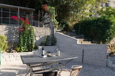 Vrt u objektu BENTO apartment - best VIEW on town and sea