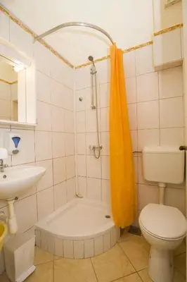 Kupaonica u objektu Apartment in Bol with sea view, terrace, air conditioning, WiFi 5121-5