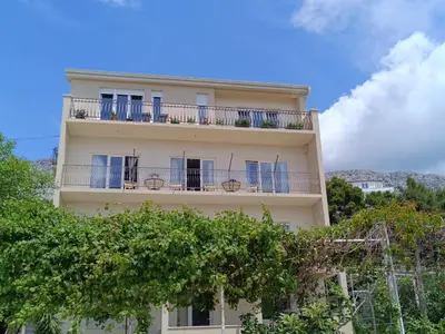 Balkon ili terasa u objektu Black and White Apartment - 2 bedrooms, walk to the beach