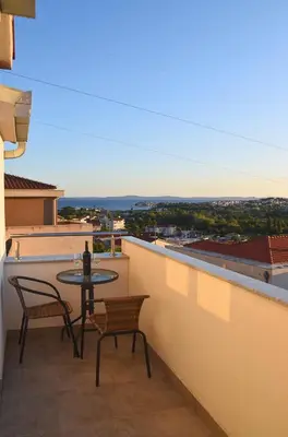Balkon ili terasa u objektu Villa in Podstrana with large outside swimming pool & hot tub for 14 people