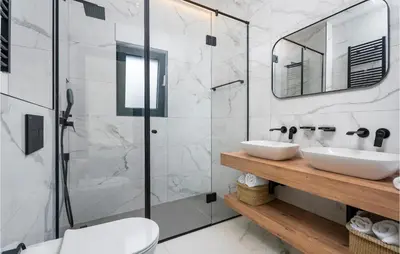 Kupaonica u objektu Pet Friendly Home In Omis With Sauna