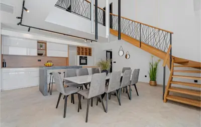 Kuhinja ili čajna kuhinja u objektu Pet Friendly Home In Omis With Sauna