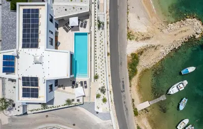 Bazen u objektu Pet Friendly Home In Omis With Sauna ili u blizini