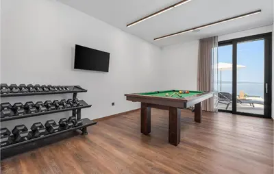 Soba za igre u objektu Pet Friendly Home In Omis With Sauna