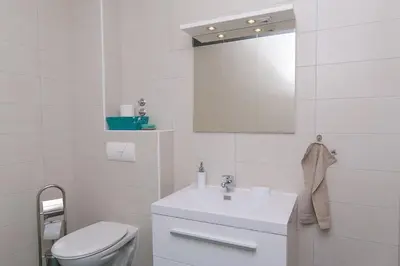 Kupaonica u objektu Apartments with parking space Brela - Makarska - 20739