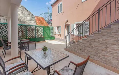 Balkon ili terasa u objektu Awesome Apartment In Podgrade With Wifi