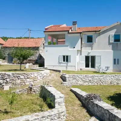 1 Bedroom Beautiful Apartment In Podgrade