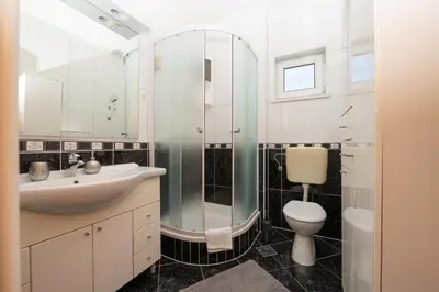 Kupaonica u objektu Penthouse Apartment Villa Danijela with Jacuzzi