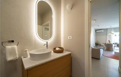 Kupaonica u objektu Nice Apartment In Selca With Kitchen