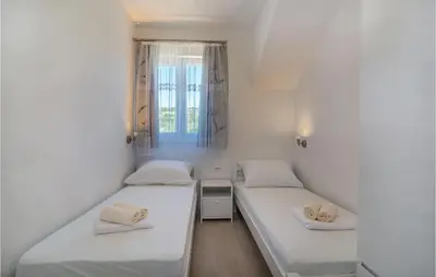 Krevet ili kreveti u jedinici u objektu Stunning Apartment In Milna With Wifi