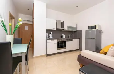 Kuhinja ili čajna kuhinja u objektu Apartments Beach Dream