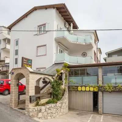 Apartments and rooms by the sea Nemira - Omis - 2781