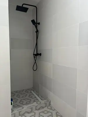 Kupaonica u objektu Robinsone House La Storia