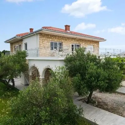 Beautiful Apartment In Gornje Selo With Wifi