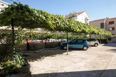 Vrt u objektu Studio apartment in Duce with sea view, balcony, air conditioning, WiFi 5146-2