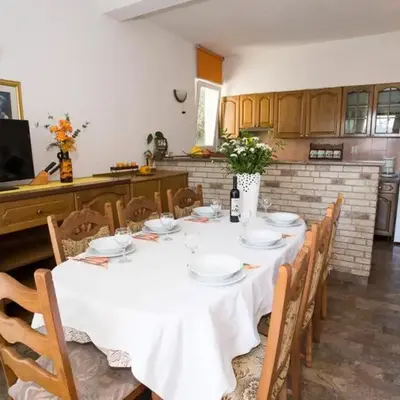 Apartment in Duce with sea view