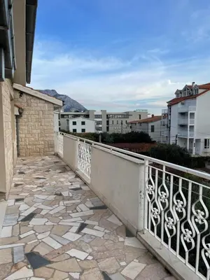 Pogled na planine ili pogled na planine iz apartmana