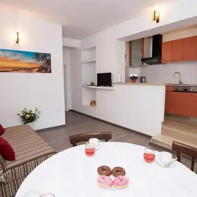 Apartment in Duce with terrace