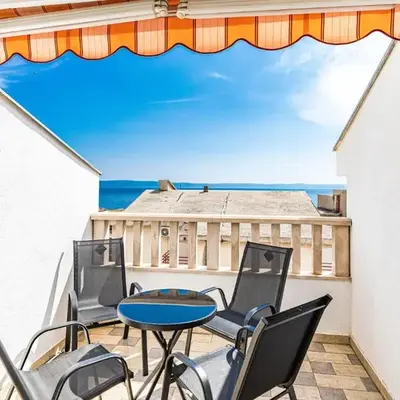 Cozy Apartment In Makarska With Wifi