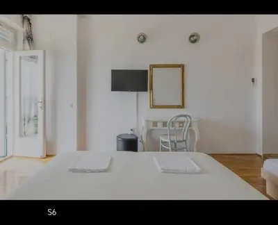 TV i/ili zabavni centar u objektu Riva Brela