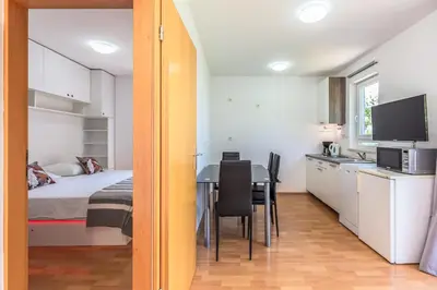 Kuhinja ili čajna kuhinja u objektu Sea Bliss - Private Tiny House