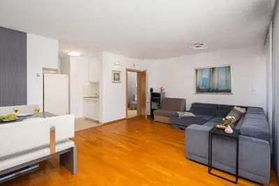 Kuhinja ili čajna kuhinja u objektu Comfortable Penthouse Apartment - Sita