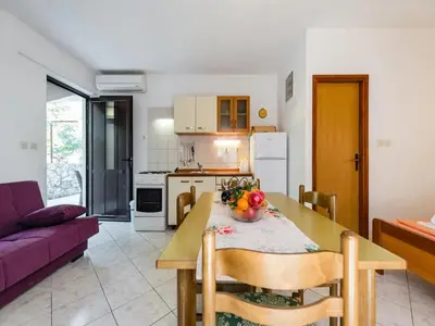 Kuhinja ili čajna kuhinja u objektu Apartments Villa Pelegrin
