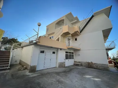 Zgrada u kojoj se nalazi apartman